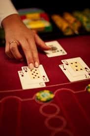 Tampilan kartu Domino QQ dalam permainan langsung